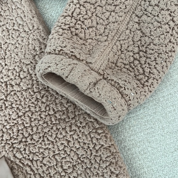 Abercrombie & Fitch Tan Sherpa Fleece Pullover Sweatshirt Size Medium - Picture 8 of 15